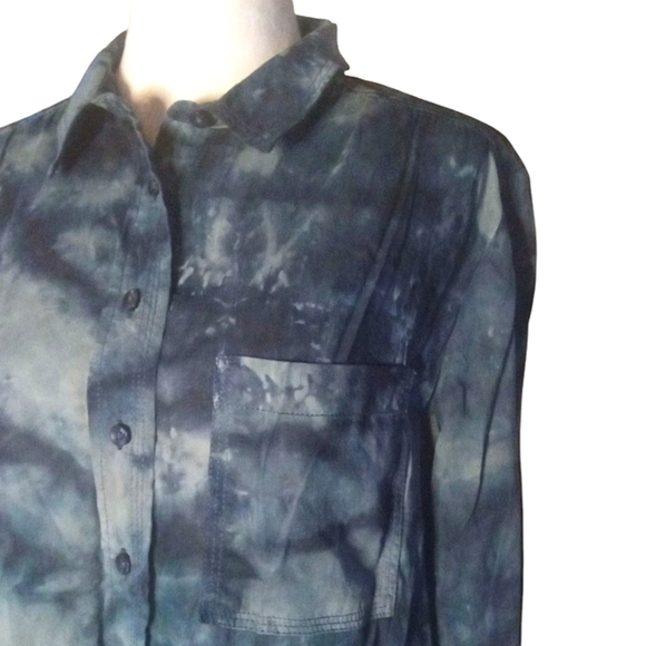 Anthropologie Pilcro Navy & Gray Tye Dye Button Front Cotton Blouse Size Medium - Picture 3 of 8